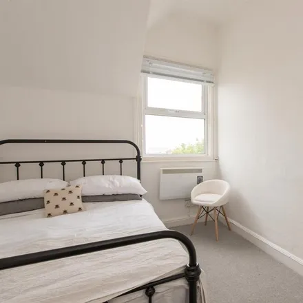 Image 4 - Surbiton Lodge, Cuthbert Road, Westgate-on-Sea, CT8 8NZ, United Kingdom - Apartment for rent