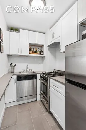 Image 3 - 111 3rd Avenue, New York, NY 10003, USA - House for rent