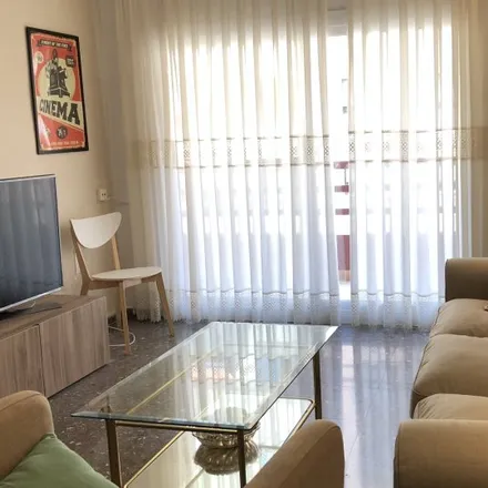 Rent this 4 bed room on Avinguda de Pérez Galdós in 52, 46008 Valencia