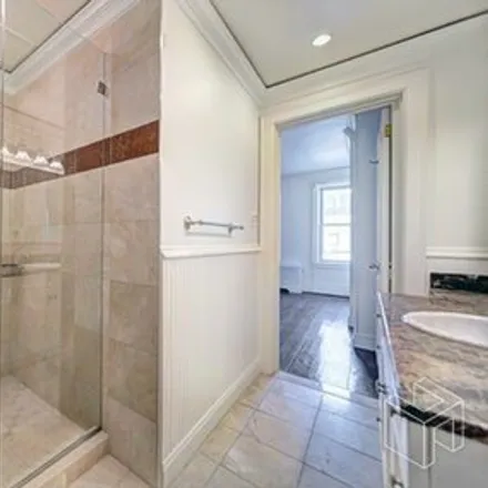 Image 7 - 117 East 69th Street, New York, NY 10021, USA - House for rent