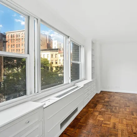Image 4 - 201 West 70th Street, New York, NY 10023, USA - Condo for sale