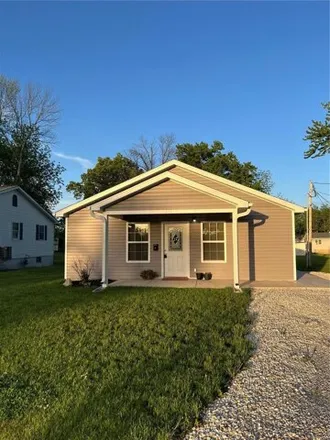 Buy this 3 bed house on 543 South High Street in Bowling Green, MO 63334