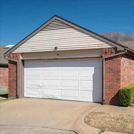 Buy this 2 bed condo on 3256 Wykes Drive in Centerville, Garland