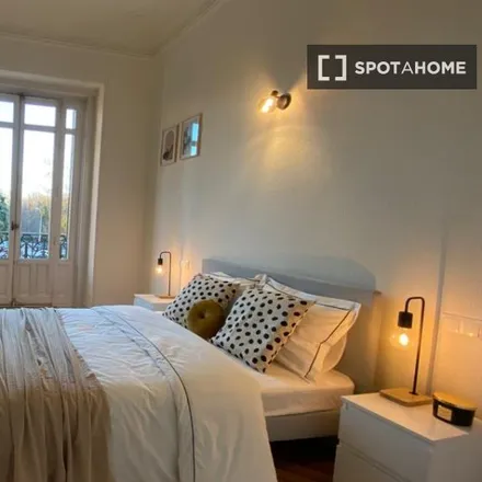 Rent this 8 bed room on Calle de Villanueva in 31, 28001 Madrid