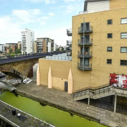 Image 8 - Lime View Apartments, John Nash Mews, Ratcliffe, London, E14 7GQ, United Kingdom - Apartment for sale