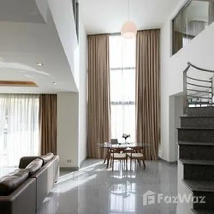 Rent this 2 bed apartment on Food Glorious Food in 959, Sukhumvit 71 Road