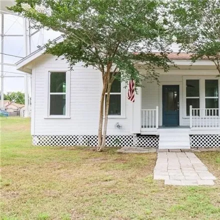 Buy this 3 bed house on 1480 North Avenue E in Beeville, TX 78102