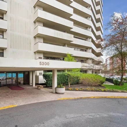 Image 2 - 5300 Columbia Pike, Arlington, VA 22204, USA - Condo for sale