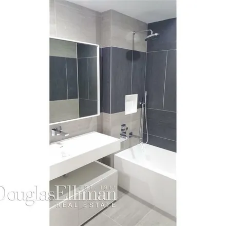 Image 3 - 542 West 49th Street, New York, NY 10019, USA - Apartment for rent