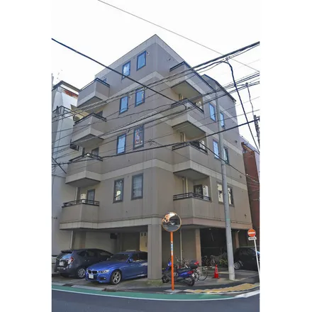 Rent this studio apartment on 東麻布ハウス in 2-4-11 Sakurada-dori, Azabu