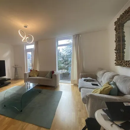 Rent this 5 bed townhouse on 111 Canfield Gardens in London, NW6 3DY