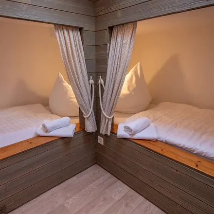 Rent this 2 bed house on 26736 Krummhörn