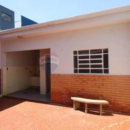 Rent this 3 bed house on Tatiane Margoni Confeitaria in Avenida Dona Lídia 704, Vila Rezende