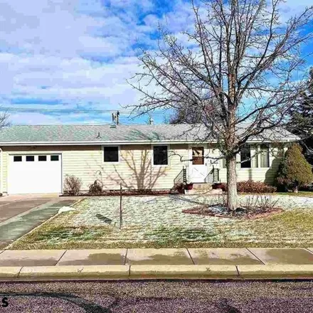 Buy this 2 bed house on 1978 S Street in Gering, NE 69341