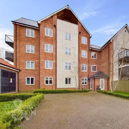 Rent this 2 bed apartment on Waterside Drive in Ditchingham, NR35 2SH