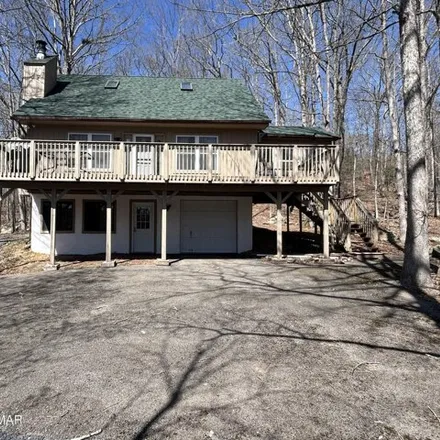 Image 2 - 6153 Decker Road, Lehman Township, PA 18324, USA - House for sale