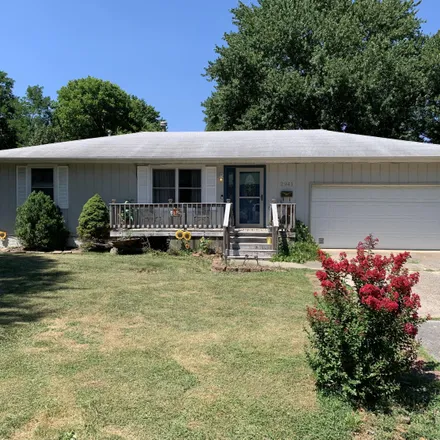 Buy this 3 bed house on 2941 East Lombard Street in Springfield, MO 65802