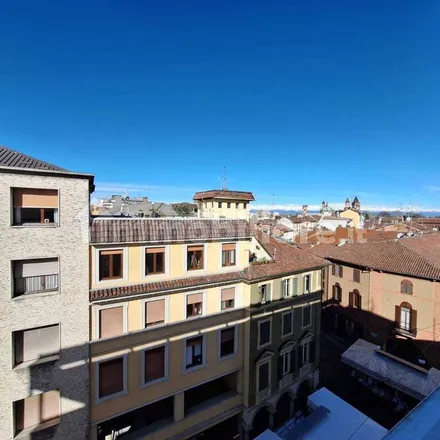Rent this 2 bed apartment on Pinalli in Piazza Camillo Benso Conte di Cavour, 13100 Vercelli VC