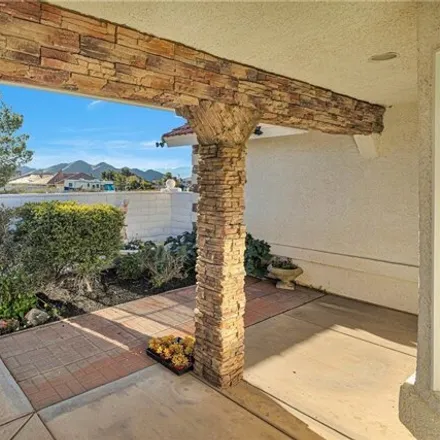Image 4 - 16568 Iwa Road, Desert Knolls Manor, Apple Valley, CA 92307, USA - House for sale