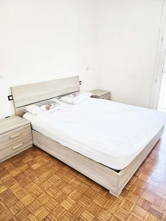 Rent this 3 bed room on Via Giovanni Antonio Magini in 35143 Padua Province of Padua, Italy