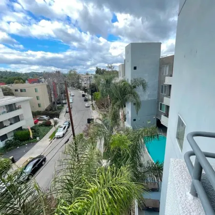 Image 9 - Woodbridge Street, Los Angeles, CA 91604, USA - Townhouse for rent