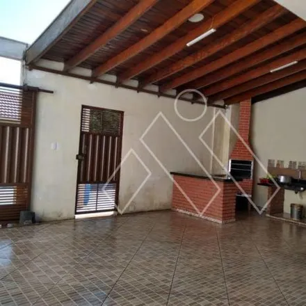 Buy this 3 bed house on Rua Manoel Lopes Martines in Saltinho, Londrina - PR