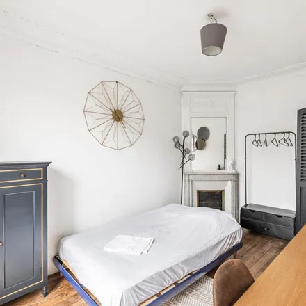 Rent this 2 bed apartment on 24 Rue Eugène Millon in 75015 Paris, France