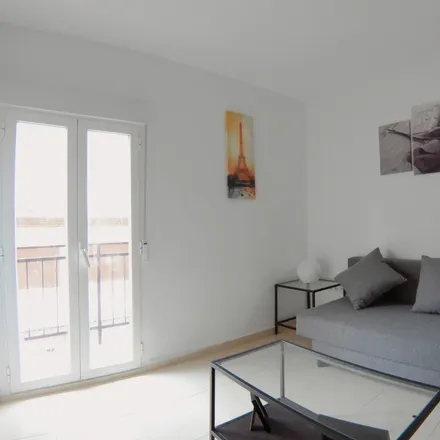 Image 5 - Calle de Antonio Prieto, 28026 Madrid, Spain - Apartment for rent