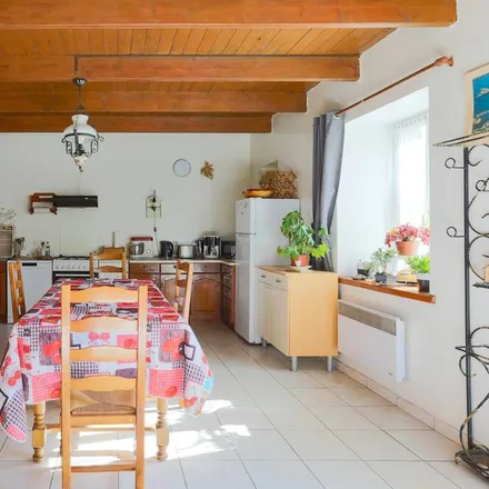 Rent this 3 bed house on Centre d'incendie et de secours de Pleubian in Pont Hir, Rue de Pleumeur