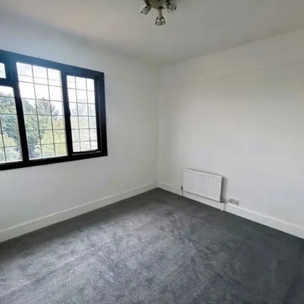 Rent this 3 bed apartment on 61 Vale Road in Northfleet, DA11 8DH