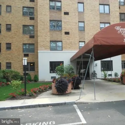 Image 1 - Wynnewood Plaza, 346 East Lancaster Avenue, Lower Merion Township, PA 19096, USA - Apartment for rent