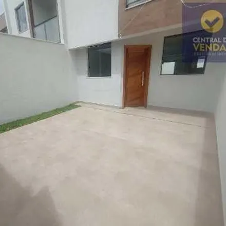 Buy this 3 bed house on Rua Geraldino de Magalhães Barros 233 in Santa Amélia, Belo Horizonte - MG