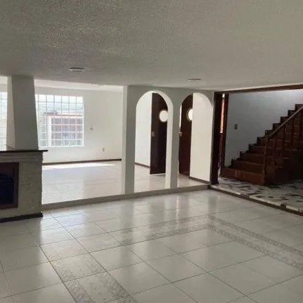 Rent this 3 bed house on Calle Marqués 5 in 53230 Naucalpan de Juárez, MEX