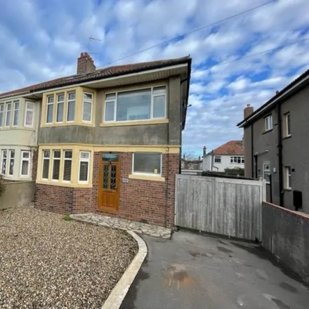 Rent this 4 bed house on 14 Links Road in Uphill, BS23 4XX
