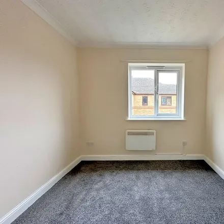 Image 3 - Avenue Road, St Neots, PE19 1LJ, United Kingdom - Apartment for rent