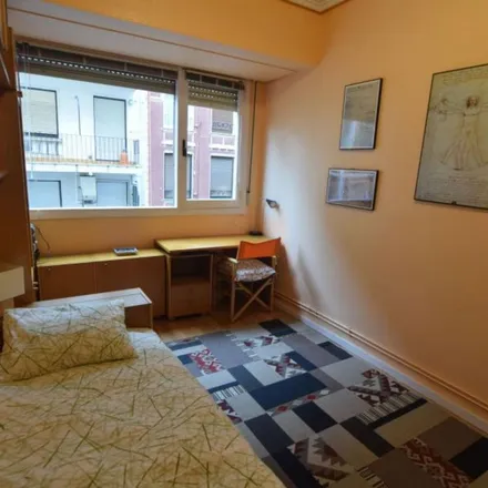 Image 2 - Iturribide kalea, 80, 48006 Bilbao, Spain - Apartment for rent