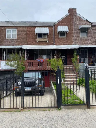 Buy this 3 bed house on 1143 White Plains Road in New York, NY 10472