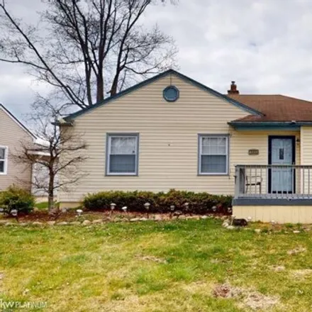 Buy this 3 bed house on 1468 Hampton Road in Mount Clemens, MI 48043