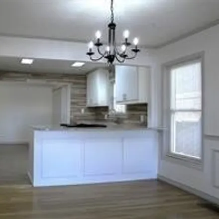 Image 4 - 809 Cliffdale Avenue, Dallas, TX 75211, USA - House for rent