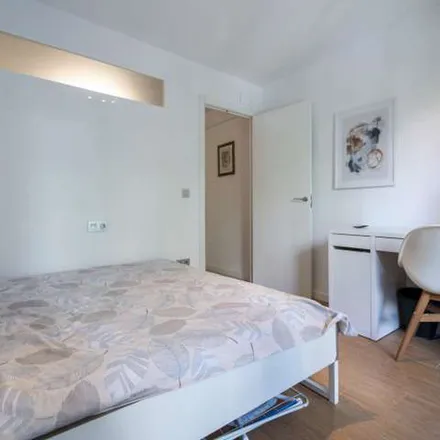 Rent this 4 bed apartment on Carrer dels Horts in 46009 Valencia, Spain