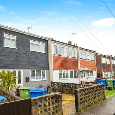 Buy this 3 bed townhouse on Dumergue Avenue in Queenborough, ME11 5BH