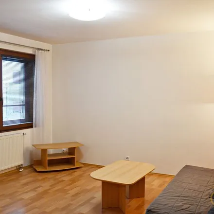 Image 6 - Hostivařské náměstí, K Horkám, 102 00 Prague, Czechia - Apartment for rent