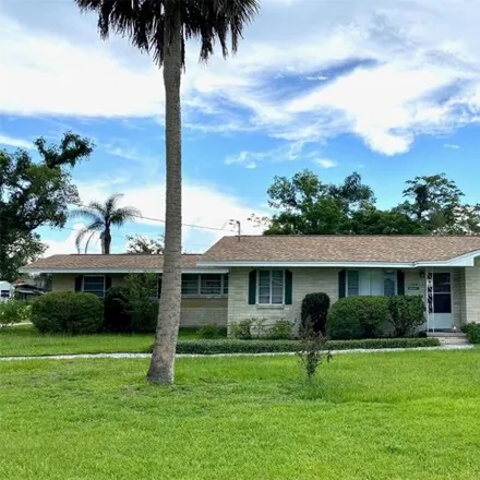 Buy this 4 bed house on 1010 North Pine Street in DeLand, FL 32724