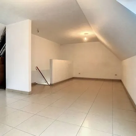 Rent this 3 bed apartment on Markegemstraat 153;155;157;159;161 in 8720 Wakken, Belgium