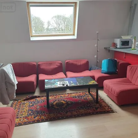 Rent this 2 bed apartment on 19 Sentier Wibaux in 59320 Haubourdin, France