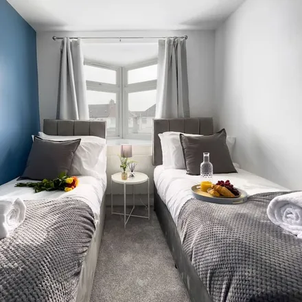 Rent this 2 bed apartment on Broxbourne in EN8 9DG, United Kingdom