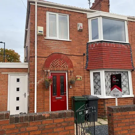 Rent this 4 bed duplex on St. Anne's Road in Doncaster, DN4 5DY