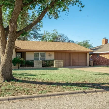 Image 1 - 217 Crestwood Drive, San Angelo, TX 76903, USA - House for sale