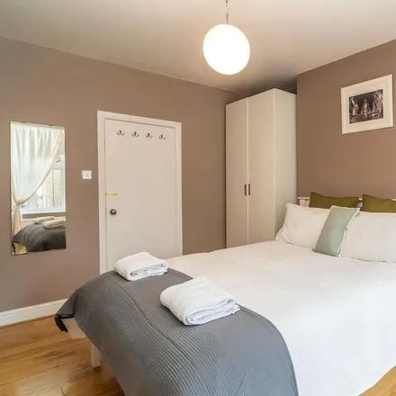 Rent this 2 bed apartment on London in NW1 1NU, United Kingdom