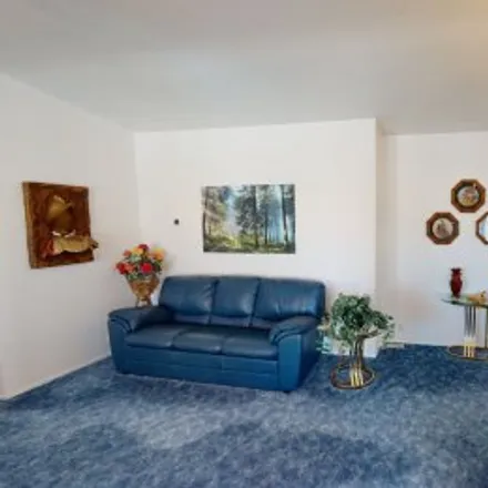 Buy this 3 bed apartment on 3950 Effinger Street